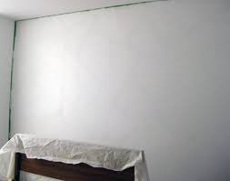 phương pháp vệ sinh tường và trần nhà
